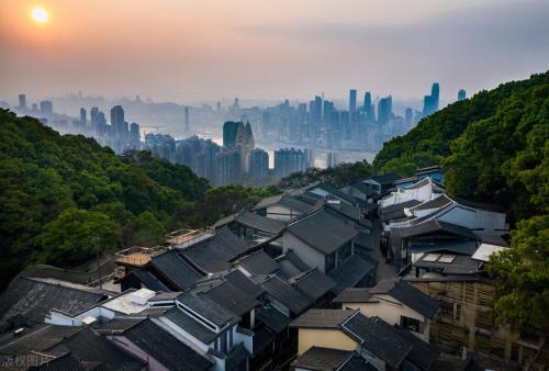 The main city of Chongqing has 5 classic walking trails suitable for all ages, so you don't have to worry about going out for weekend!