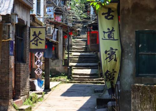 The main city of Chongqing has 5 classic walking trails suitable for all ages, so you don't have to worry about going out for weekend!