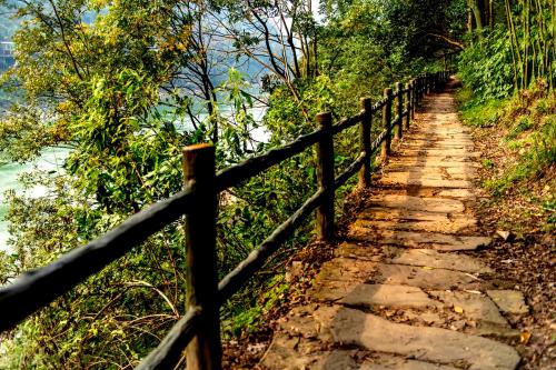 The main city of Chongqing has 5 classic walking trails suitable for all ages, so you don't have to worry about going out for weekend!