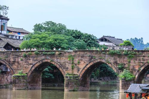 Inventory of Top Ten Ancient Cities of Sichuan