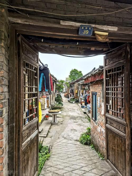 Inventory of Top Ten Ancient Cities of Sichuan