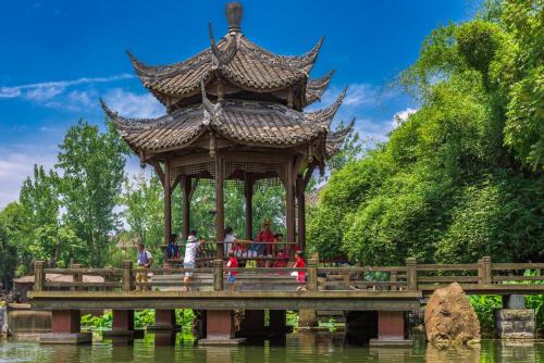 Inventory of Top Ten Ancient Cities of Sichuan