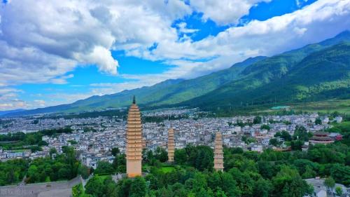 One city, one strategy, fun in Yunnan - Dali in wind, snow and moon