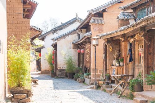 One city, one strategy, fun in Yunnan - Dali in wind, snow and moon