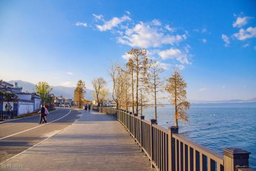 One city, one strategy, fun in Yunnan - Dali in wind, snow and moon