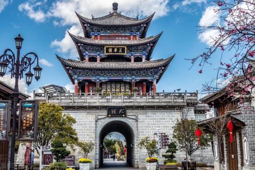One city, one strategy, fun in Yunnan - Dali in wind, snow and moon