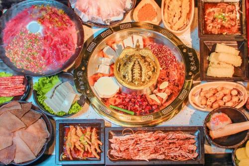 Chongqing Mountain City Food Guide: Eat and Drink with Locals