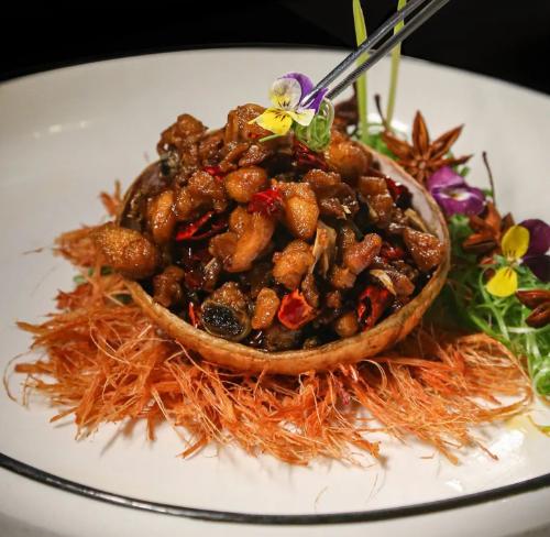 Zigong food strategy: N ways to eat rabbits, how many delicacies have you tried that messed up whole web?