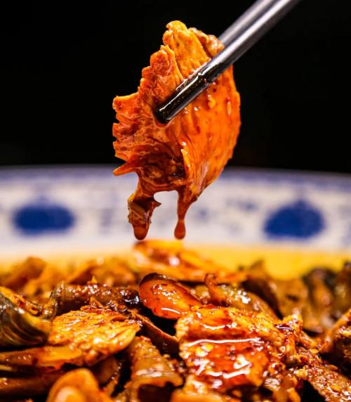 Zigong food strategy: N ways to eat rabbits, how many delicacies have you tried that messed up whole web?