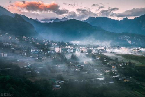 Slow Pace In-Depth Tour (Yunnan) - A 12-day journey through mysteries of western Yunnan with detailed itineraries and strategies
