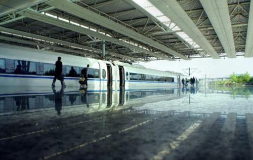 There are 4 dizzying train stations in my country, and there are at least 5 in one city. Outsiders can often be wrong