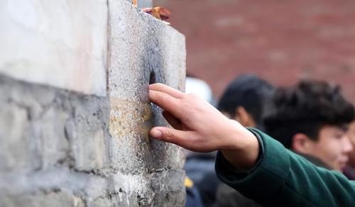 The most feminine stone in China, hundreds of thousands of women in Henan province touch it every year.
