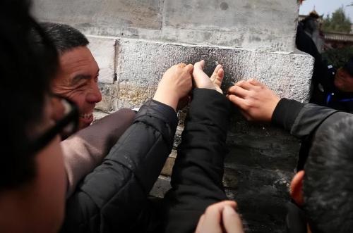 The most feminine stone in China, hundreds of thousands of women in Henan province touch it every year.
