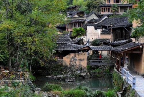 There is a place in Fujian province where temperature does not exceed 22°C in summer. This summer resort must be on fire. You were there?