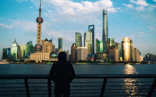 The three Chinese cities most favored by foreigners, Chengdu and Beijing, drop off list one by one.