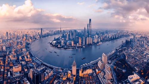 The three Chinese cities most favored by foreigners, Chengdu and Beijing, drop off list one by one.