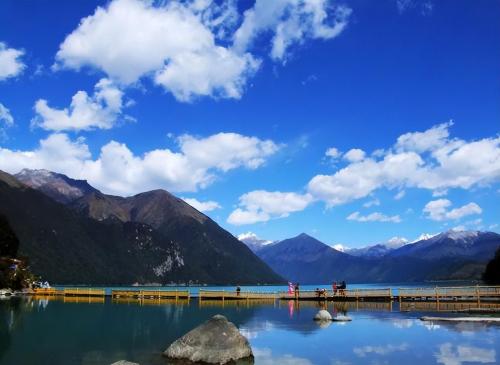 There are 800 million fish hidden in reservoir of Tibet, my country, which was flooded, why don't locals want to catch them?