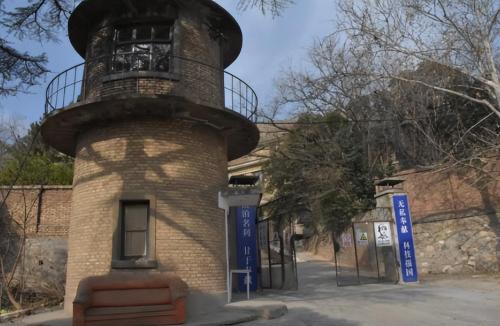 This district is extraordinary with 7 museums, 5 imperial mausoleums and historical sites all over lanes.