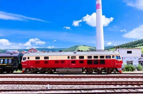 Railway stations are named after cities, while airports are usually named after villages and towns. Why?
