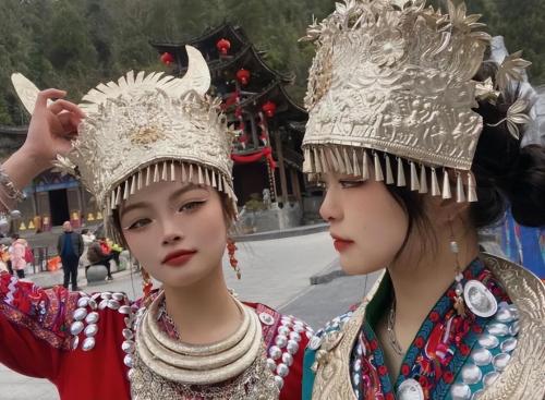 The silver jewelry in Miao Village is cheap and beautiful, why do tourists rarely buy them?
