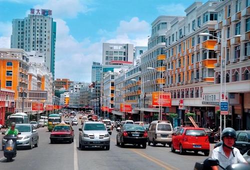 In our country there is a city in which there are three hieroglyphs with same pronunciation.