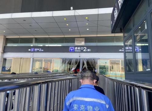 This heavy-duty railway station can go directly to any province, autonomous region and city on mainland without a transfer!