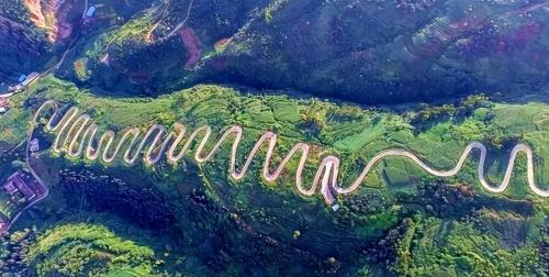 They wanted to save this road in our country, but they accidentally created a world road miracle
