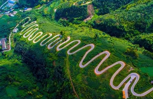 They wanted to save this road in our country, but they accidentally created a world road miracle
