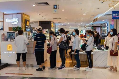 Cantonese have different attitudes towards consumption: they can buy "expensive things", but they cannot buy "expensive things".
