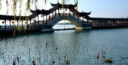 The first county-level city in China with a subway, known as "the strongest county in China", with beautiful scenery.