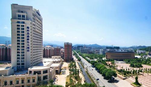 Three cities in China named after fruits sound sweeter than others. How many were you?
