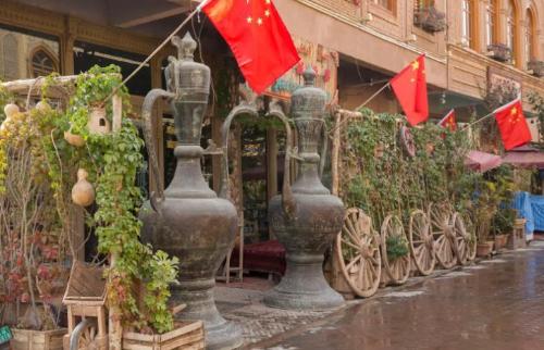 The Xinjiang Direct Tourist Train departs at night and arrives in morning, covering 1,453 kilometers all way, and it's a wonderful journey.
