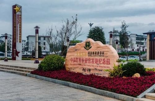 The fastest growing county in Jiangxi, with high-rise buildings on both sides of the river, rich red culture and beautiful scenery.