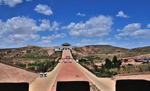 It is said that first "high-speed road" in my country with a length of more than 800 kilometers was built by Qin Shi Huang without grass.