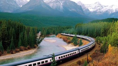 The longest train journey in my country is 5166 kilometers one way and it takes 3 days and 3 nights.
