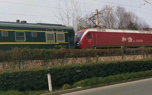 Hangzhou has a "slow train" that passes through 46 stations, whole trip takes 42 hours, and scenery is beautiful along the way.