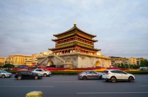 There is a slow train in Guangzhou. 4980 kilometers lasted 53 hours and ended in Lhasa. The scenery along way is beautiful.