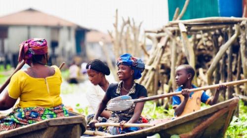 The world's largest village on water: boats are only means of transportation, but biggest problem is to go to toilet

