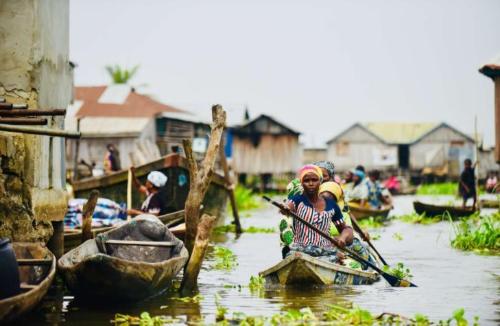 The world's largest village on water: boats are only means of transportation, but biggest problem is to go to toilet
