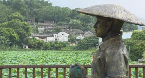 Mysterious Bagua Village Discovered in Guangdong Province, Where Every House Is Taped With The Same Pair Of Couplets And The Layout Is Delicately Surrounded By Water
