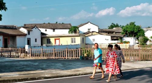 Mysterious Bagua Village Discovered in Guangdong Province, Where Every House Is Taped With The Same Pair Of Couplets And The Layout Is Delicately Surrounded By Water
