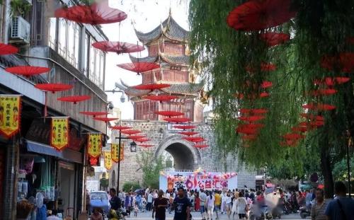 China has a "Phoenix City", it is warm in winter and cool in summer, it is possible to maintain health in any season, it is very comfortable to live in and support elderly.
