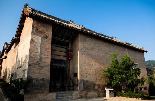Thirteen generations do not separate families, one family is one village, explore legend of "Single Gate Willow Tree" in depths of Taihang Mountains.