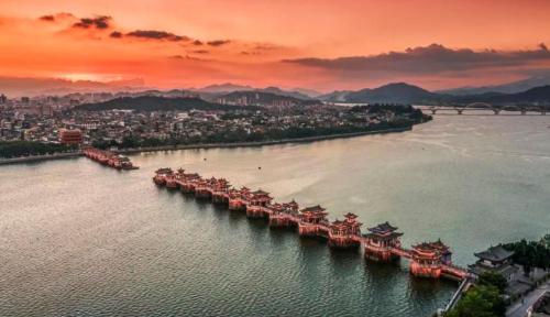 How is Chaozhou's "tide"? Why do Chaoshan people, who are so rich in world, worship Han Yu so much?
