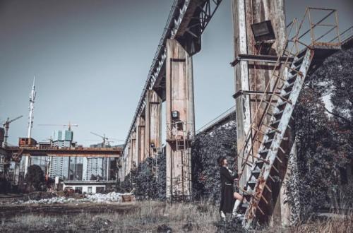 The only steel rail of Qing Dynasty used in our country is still not rusty, and each rail is a priceless treasure.