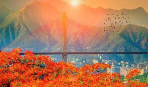 Three cities in Sichuan were "successful" in name change, few knew before name change, one was Dujiangyan.