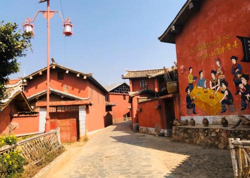 After I retired, I went to this small city in Sichuan to escape cold and spend winter. It's called "Little Sanya" and environment is beautiful.