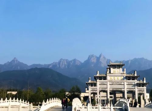 Among China's four famous Buddhist mountains, it is only geological park in world known as "the first mountain in southeast."