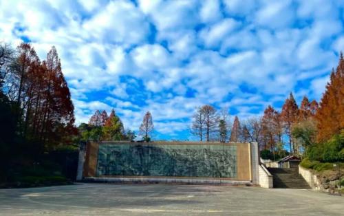 Among China's four famous Buddhist mountains, it is only geological park in world known as "the first mountain in southeast."