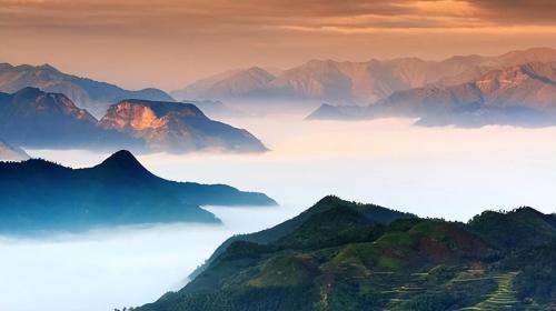 It's a pity to miss one of top 10 mountains in Zhejiang The scenery on top of mountain is beautiful